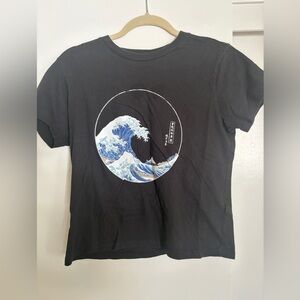 "The Great Wave off Kanagawa" artwork black Topshop t-shirt.